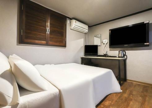 Hotel Grim Jongno Сеул Екстериор снимка