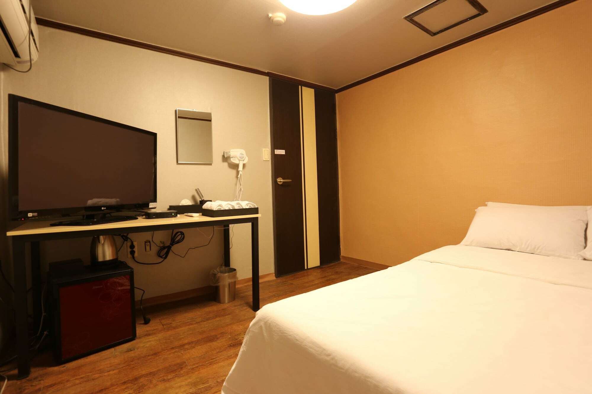 Hotel Grim Jongno Сеул Екстериор снимка